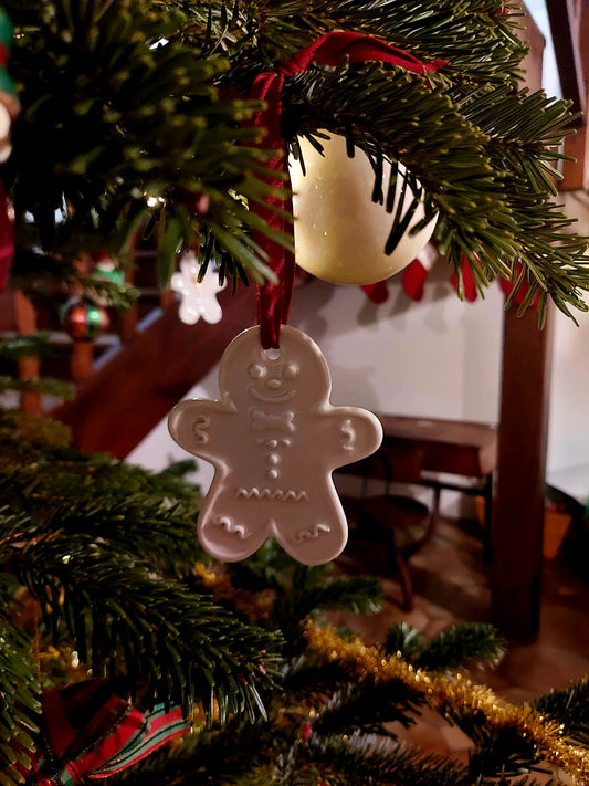 Les Suspensions de Noël en Porcelaine : Le Bonhomme en Pain d'Epices