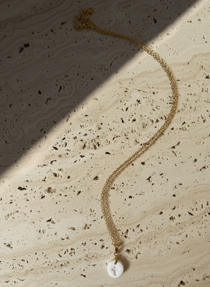 Médaillon Croix en Porcelaine