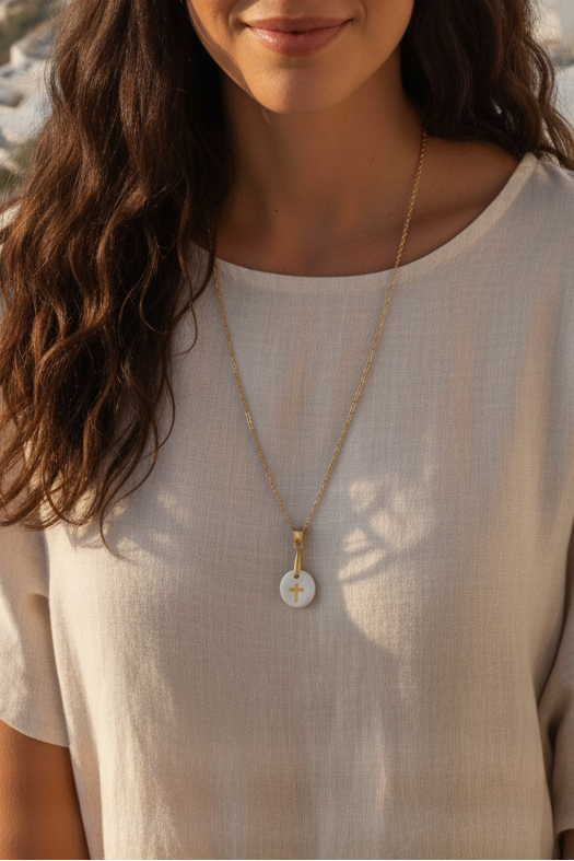 Médaillon Croix en Porcelaine et Or