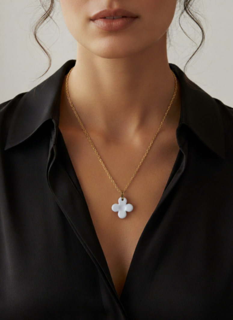 Médaillon Trèfle en Porcelaine